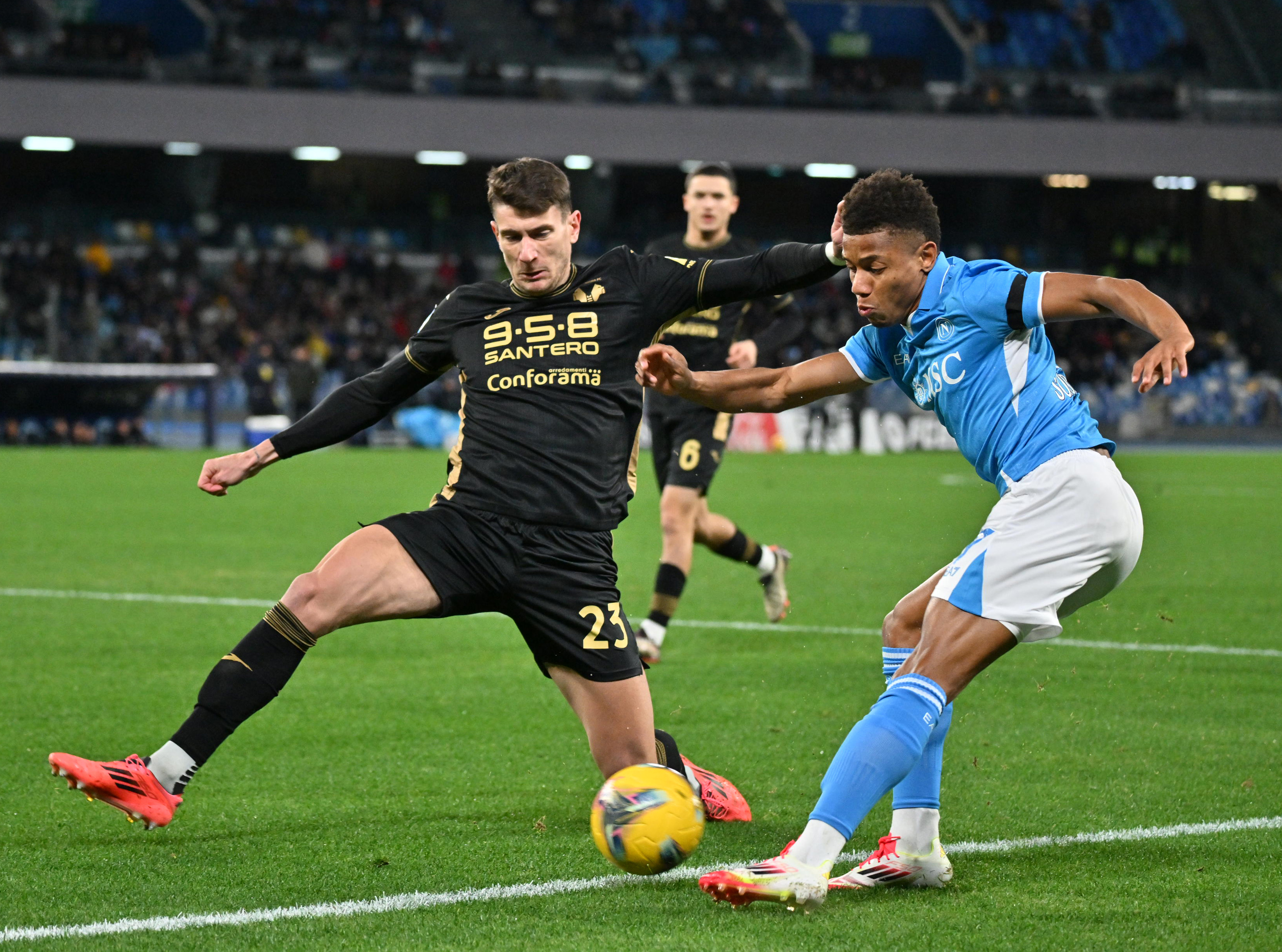 维罗纳将挑战那不勒斯，力争取得胜利的简单介绍