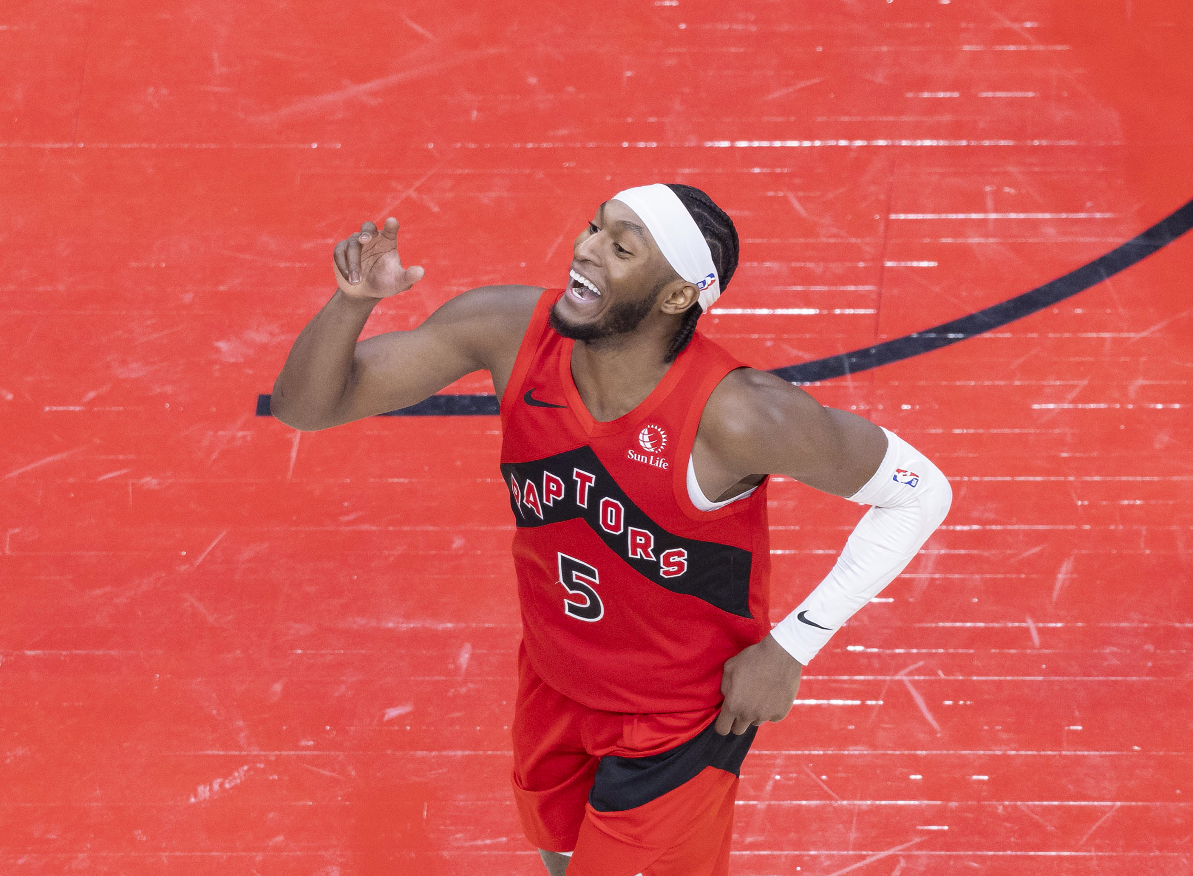 猛龙阵容齐整强势，轻松取得胜利的简单介绍