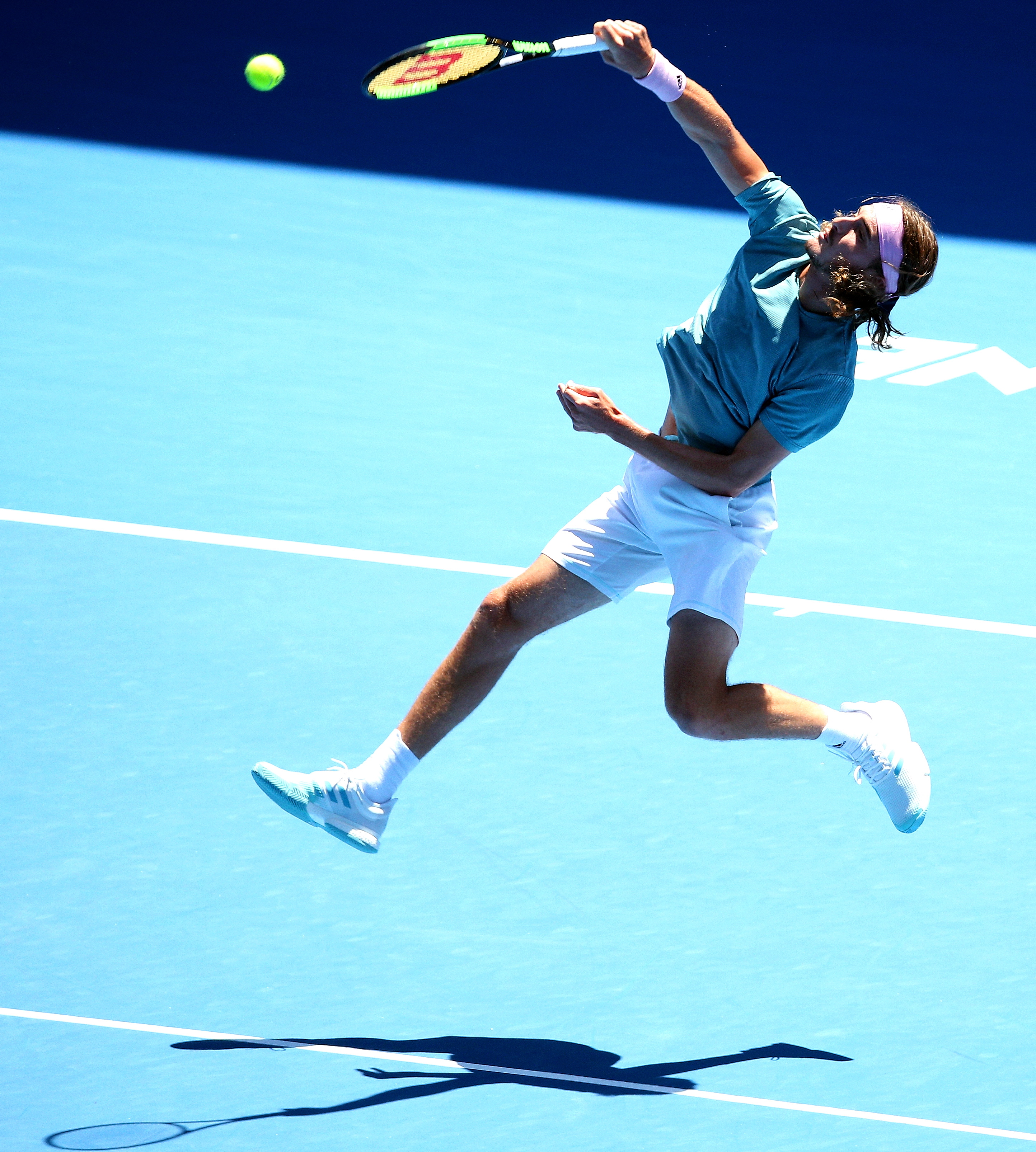 关于西班牙网球队绝地反击英国网球队，西西帕斯绝境逆转的信息