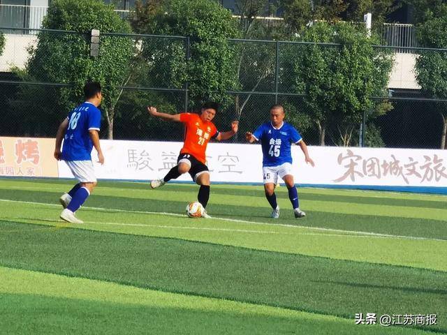 球队备战比赛拼尽全力，期待胜利