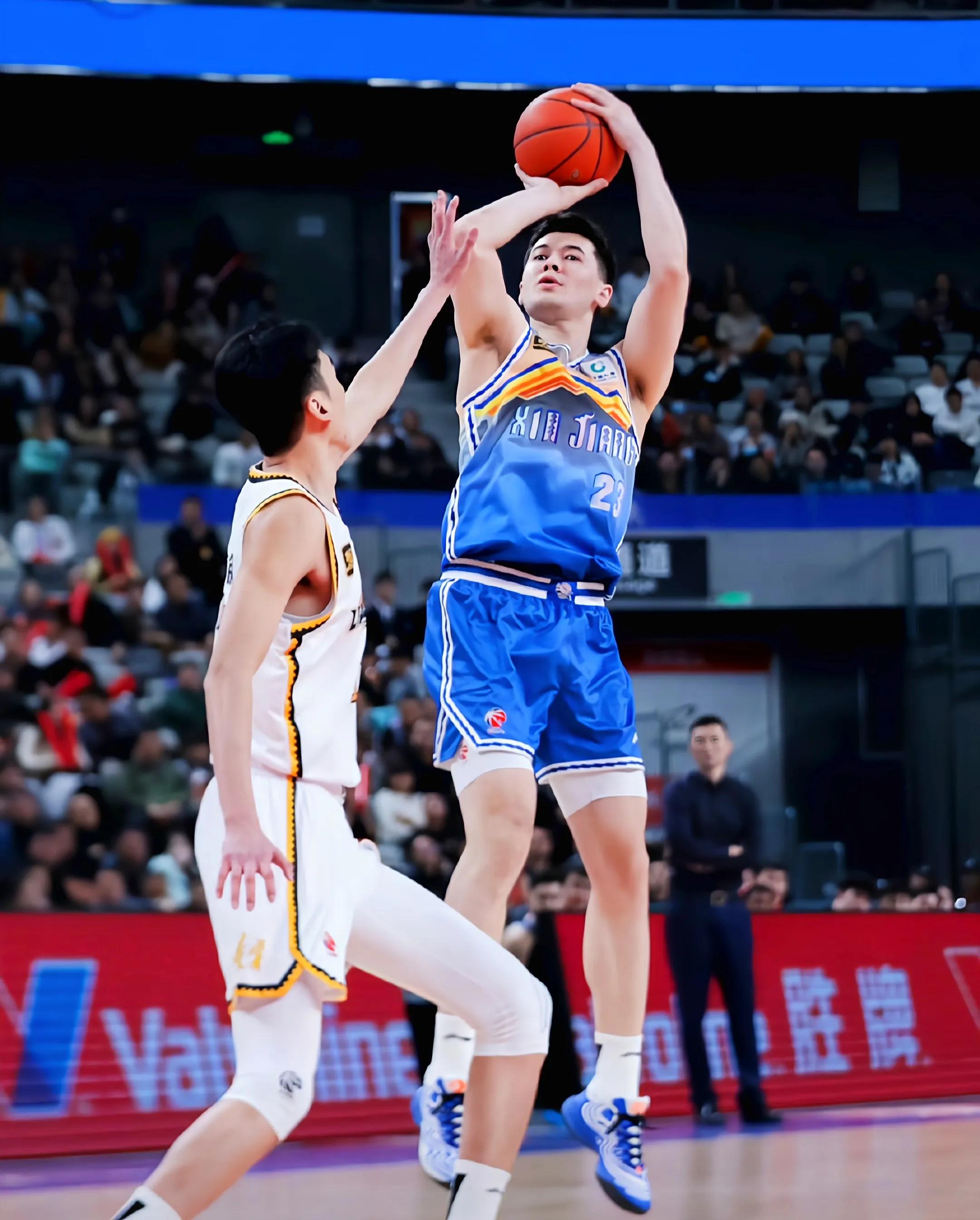 新疆男篮士气高涨，势不可挡