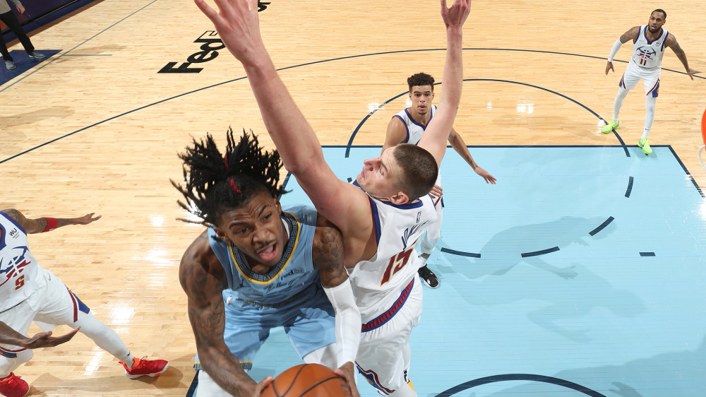 掘金横扫凯尔特人，莫兰特送出助攻