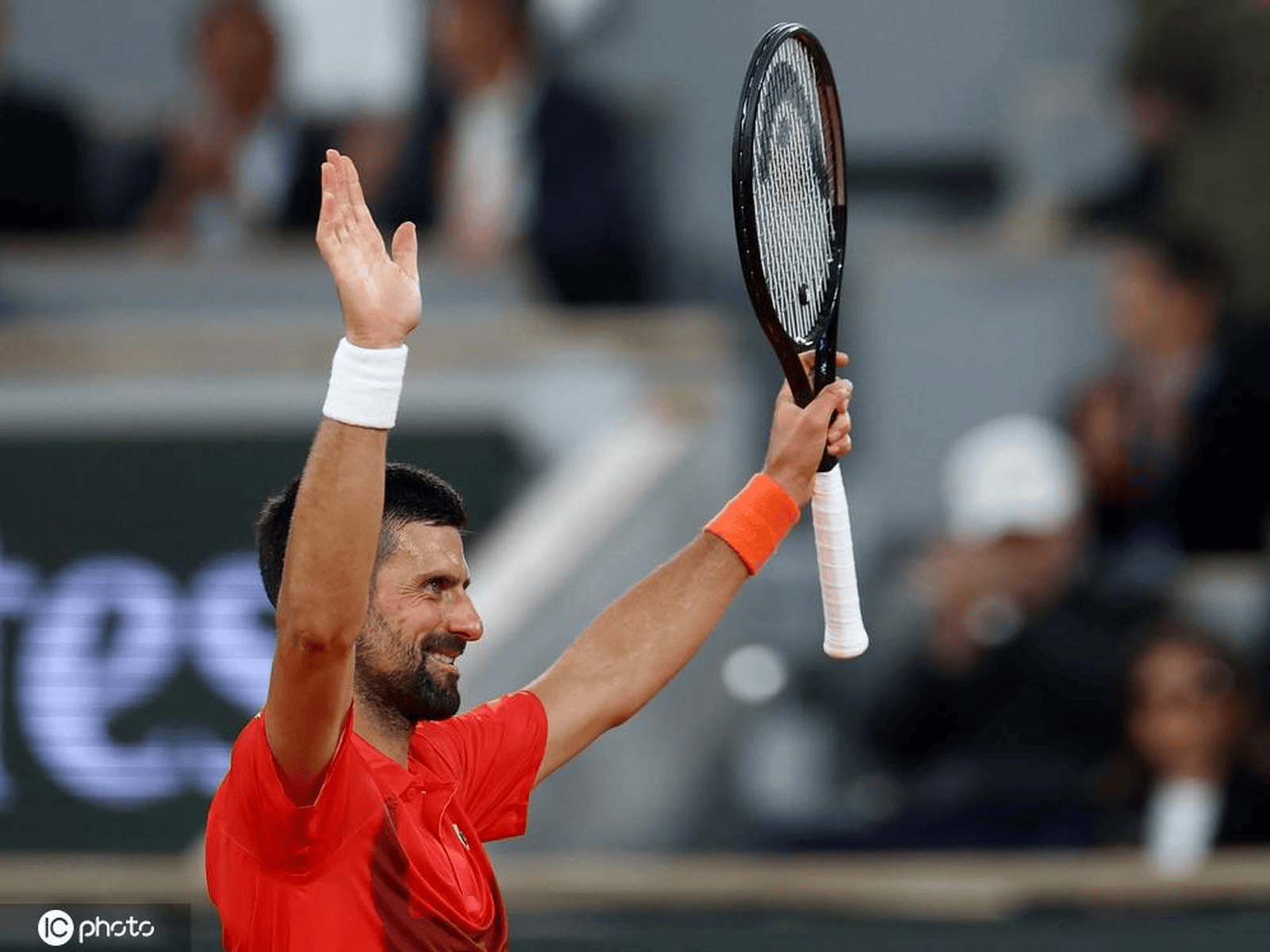 关于拉沃尔杯轻取法网，德约科维奇高光表现的信息