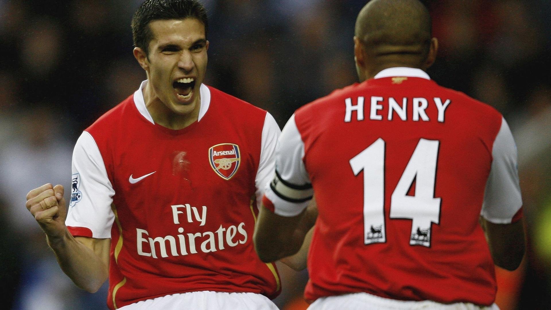 AYX体育赛事-从威斯特法伦到美加墨，巴雷拉的跨越式接管，足球世界的双重奏鸣