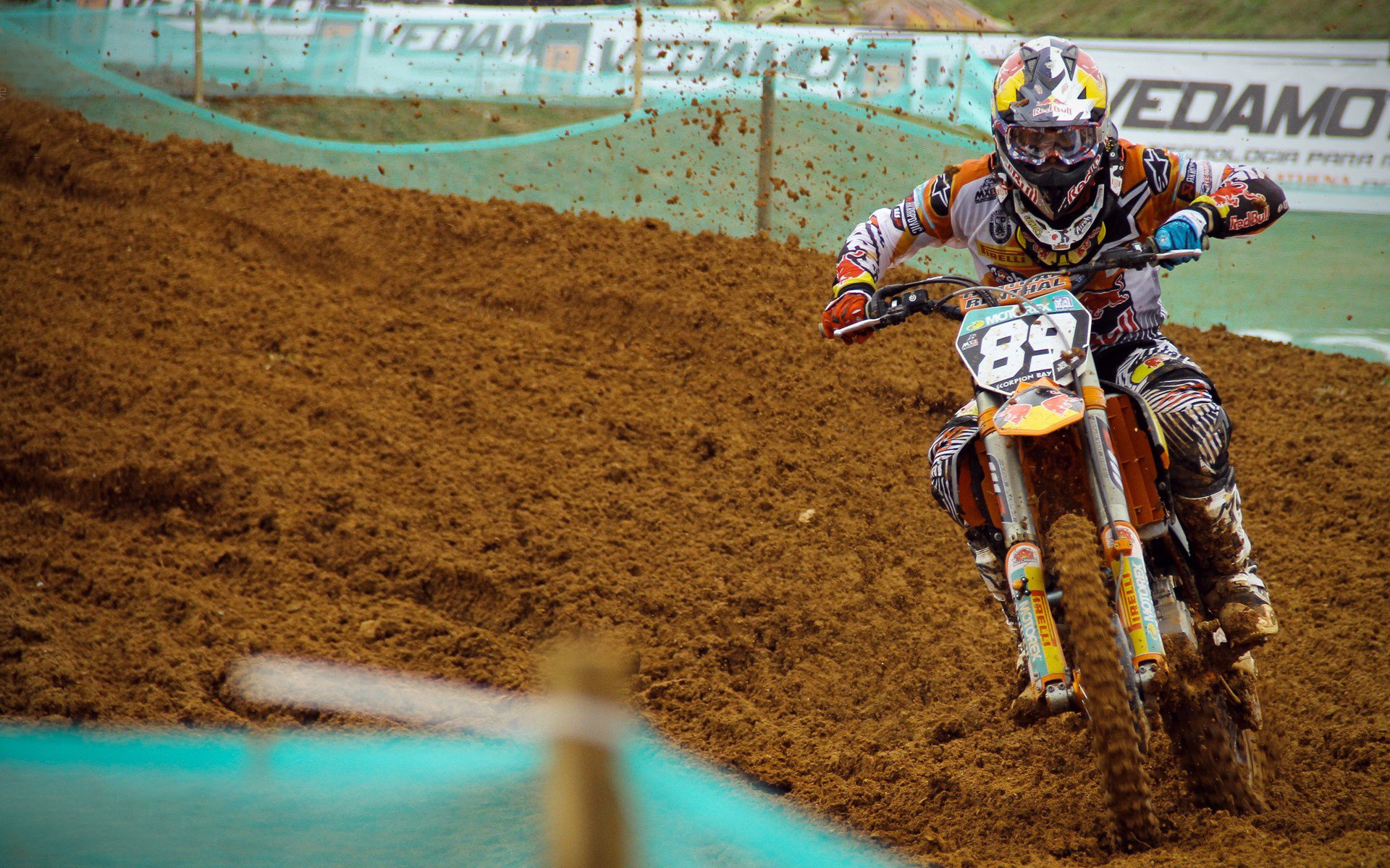 爱游戏官方-当太阳遇上绿色巨塔，约基奇如何以非典型方式主宰另类对决